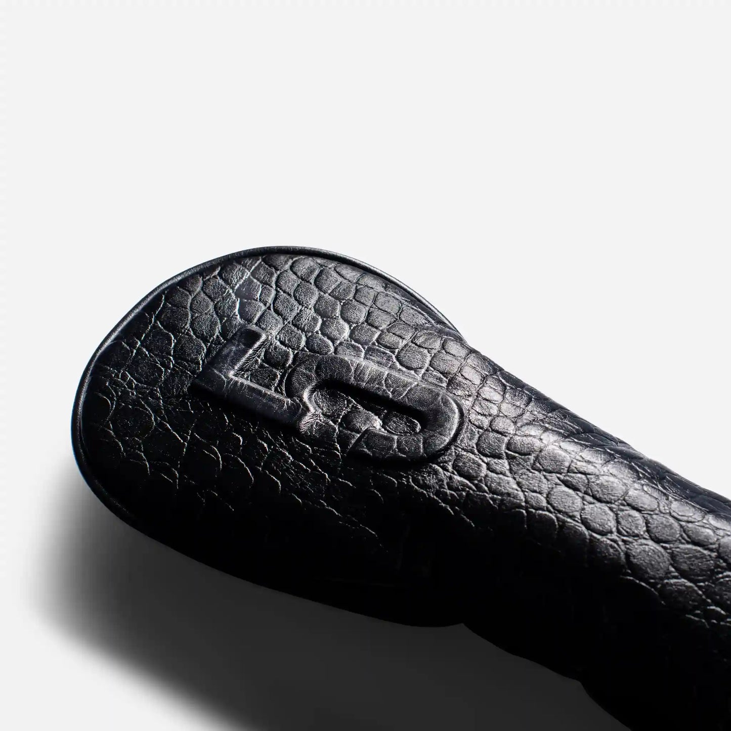 Lux Embossé Headcover